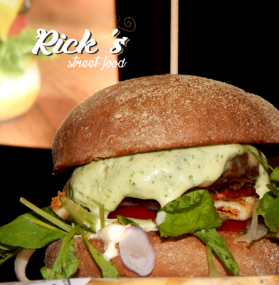 Logo restaurante Rick's Burguer e Massas