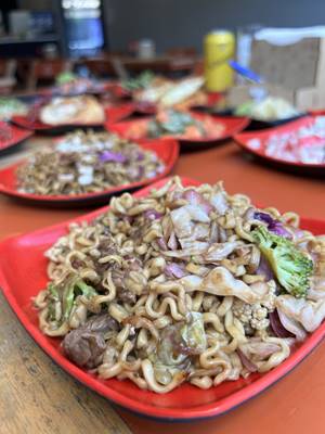 Yakissoba Misto Carne/Frango