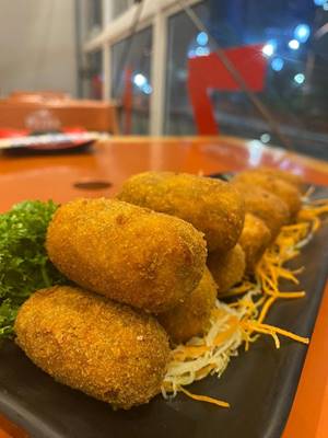 Mini Croquete Salmão 10und