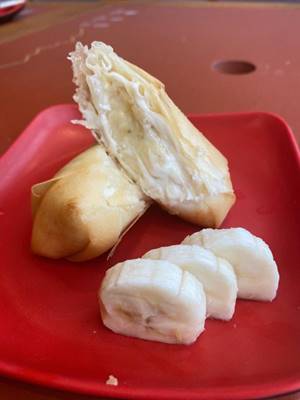 Harumaki chocolate branco com banana 2un