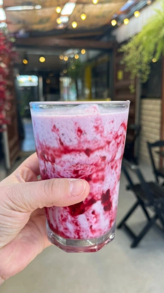 Milkshake de frutas vermelhas